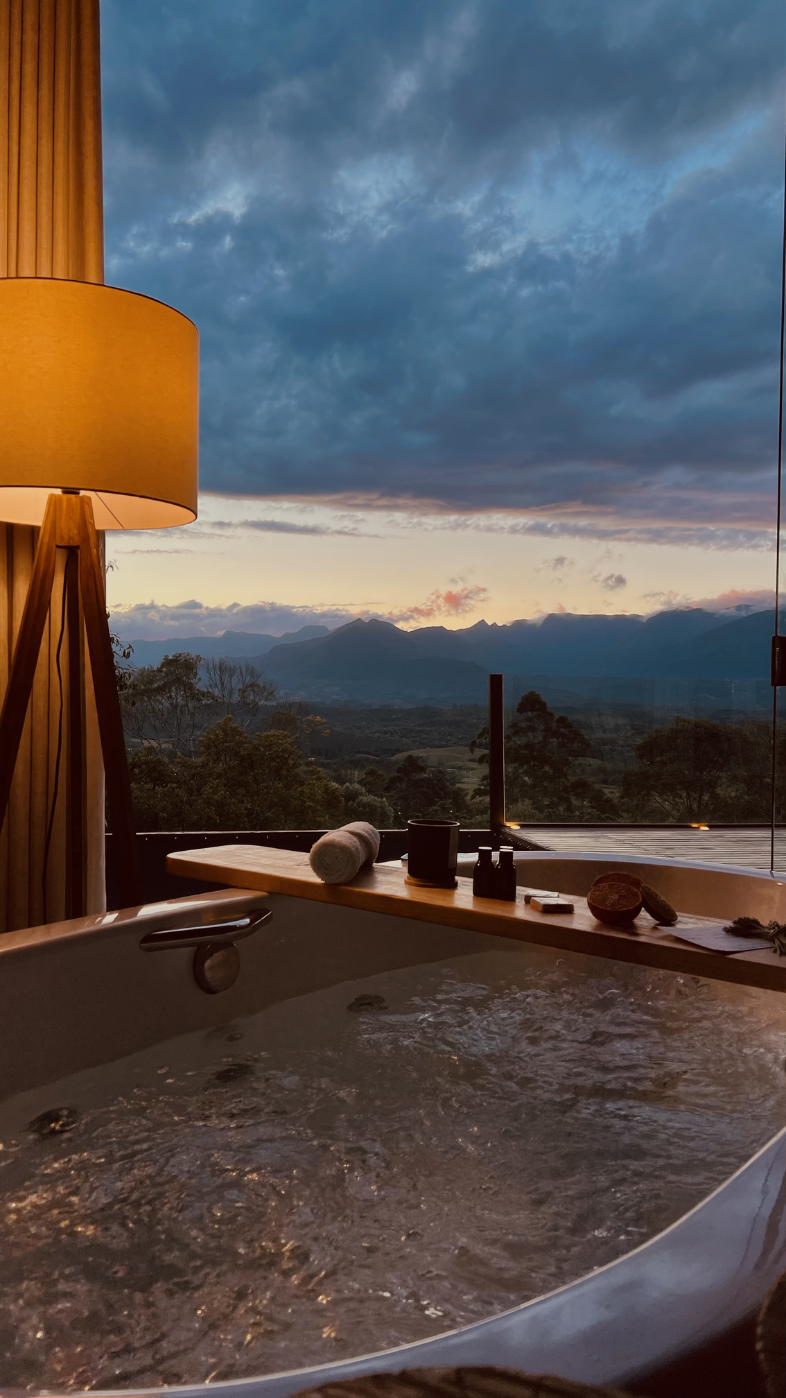 Imagem representando um destaque da hospedagem Cabana Rancho Alcântara: Hidromassagem